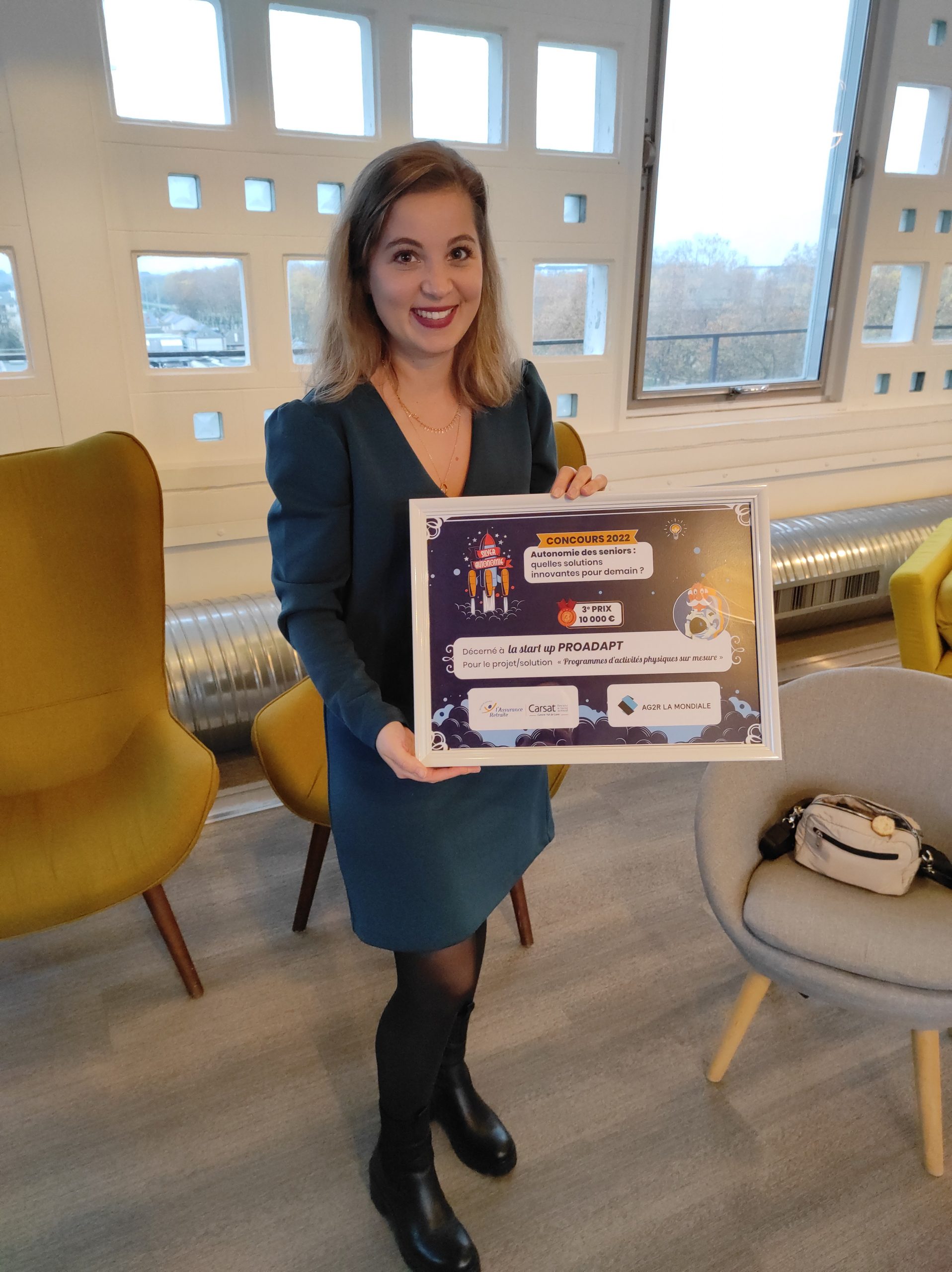 Dora BLASBERG, Présidente de ProAdapt a reçu le 3ème Prix Silver Autonomie par la CARSAT Centre et AG2R LA MONDIALE