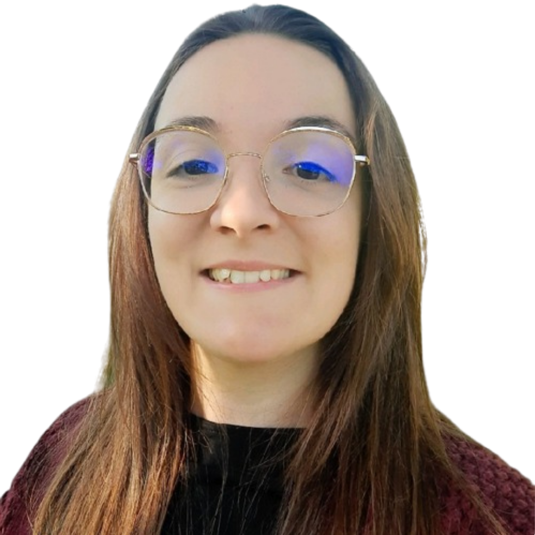 Photographie de Léa Bondoux qui rejoint l'équipe ProAdapt pour son stage de Master 1 Psychologie du Travail et des Organisations. Léa est souriante sur la photographie.